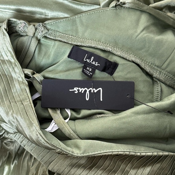 LULUS Olive Satin Pleated Sleeveless Halter Neck Wedding Guest Formal Gown XS - Picture 6 of 9